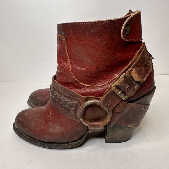 Freebird by Steven Red Ankle Boots - Picture 7 of 16